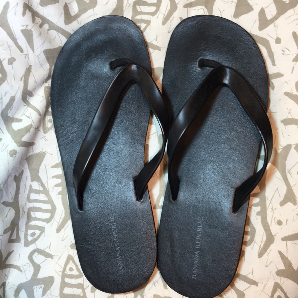 Banana Republic Black Flip Flops Size 10